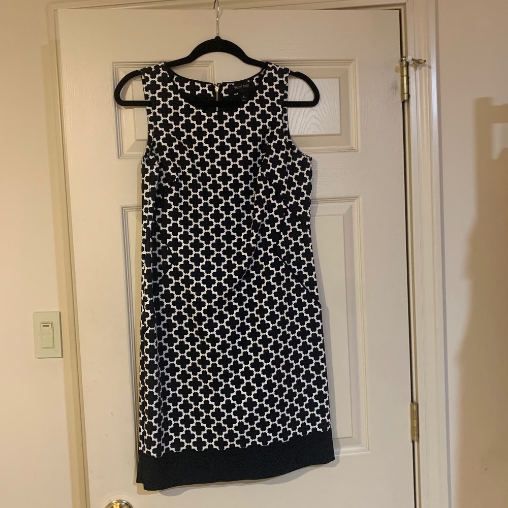 White House Black Market Black/White Print Sleeveless Lined Dress sz 6